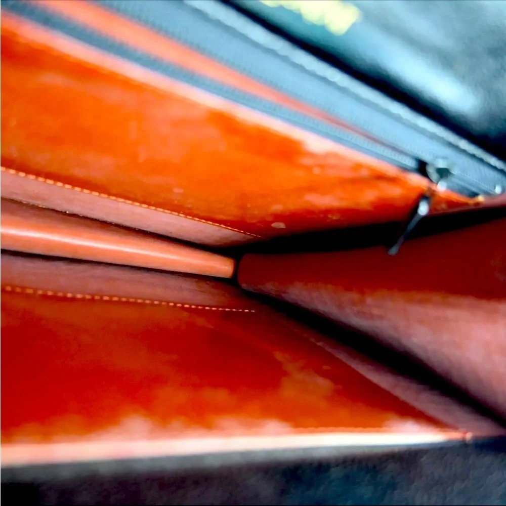 YVES SAINT LAURENT Vintage Shoulder Bag Leather Black w/cover bag P2407J602​​​ - Picture 11 of 16